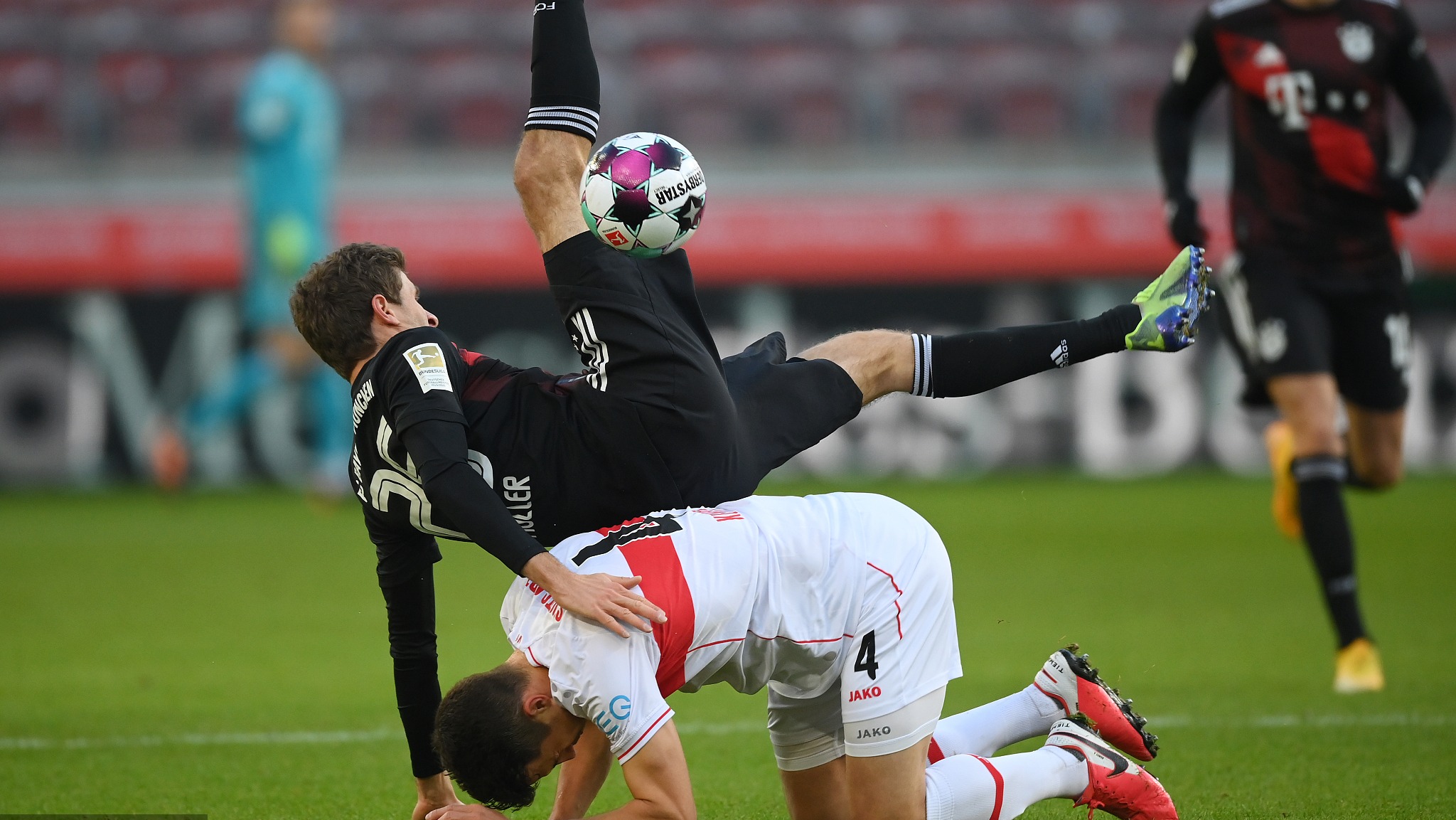 斯图加特守住门线,遏制对手攻势的简单介绍 斯图加特守住门线,遏制对手攻势的简单介绍