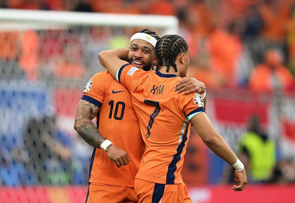 欧洲足球联赛的对手相逢，火花四溅