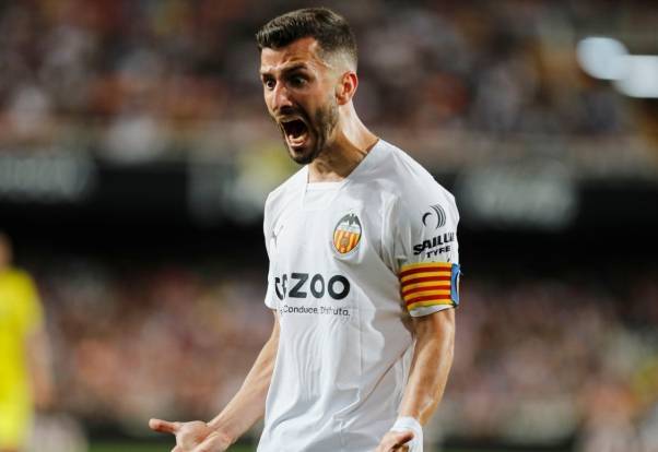 关于瓦伦西亚后卫佩雷斯获得赛季最佳评选的信息 关于瓦伦西亚后卫佩雷斯获得赛季最佳评选的信息