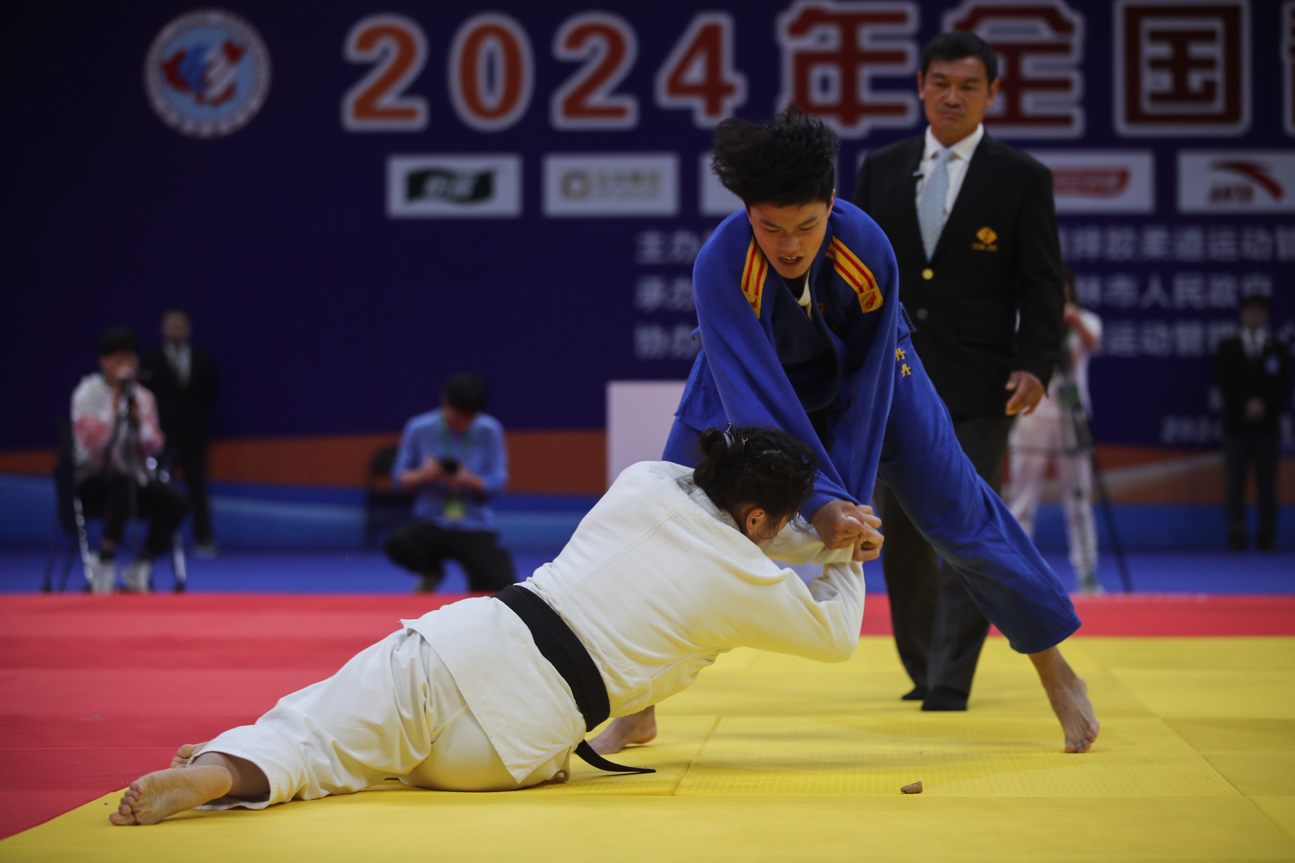 爱游戏登录-新西兰选手在柔道比赛中勇夺金牌