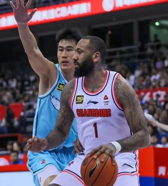 爱游戏体育官网-广东队客场迎战青岛势要取胜