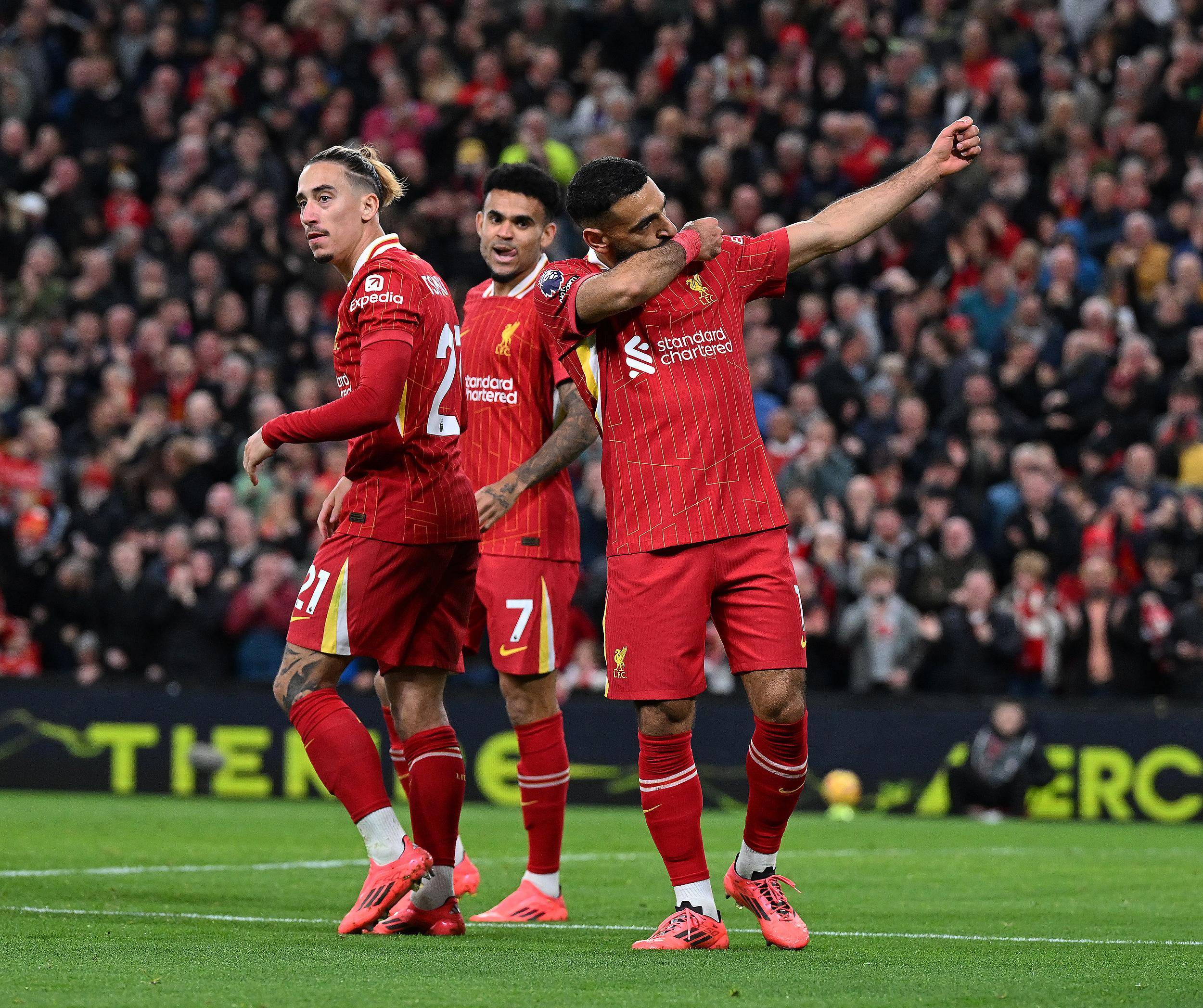 利物浦再胜维拉,红军持续高歌猛进的简单介绍 利物浦再胜维拉,红军持续高歌猛进的简单介绍