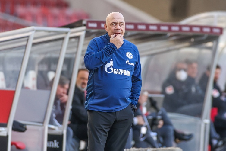 沙尔克遭遇惨败,保级形势岌岌可危的简单介绍 沙尔克遭遇惨败,保级形势岌岌可危的简单介绍