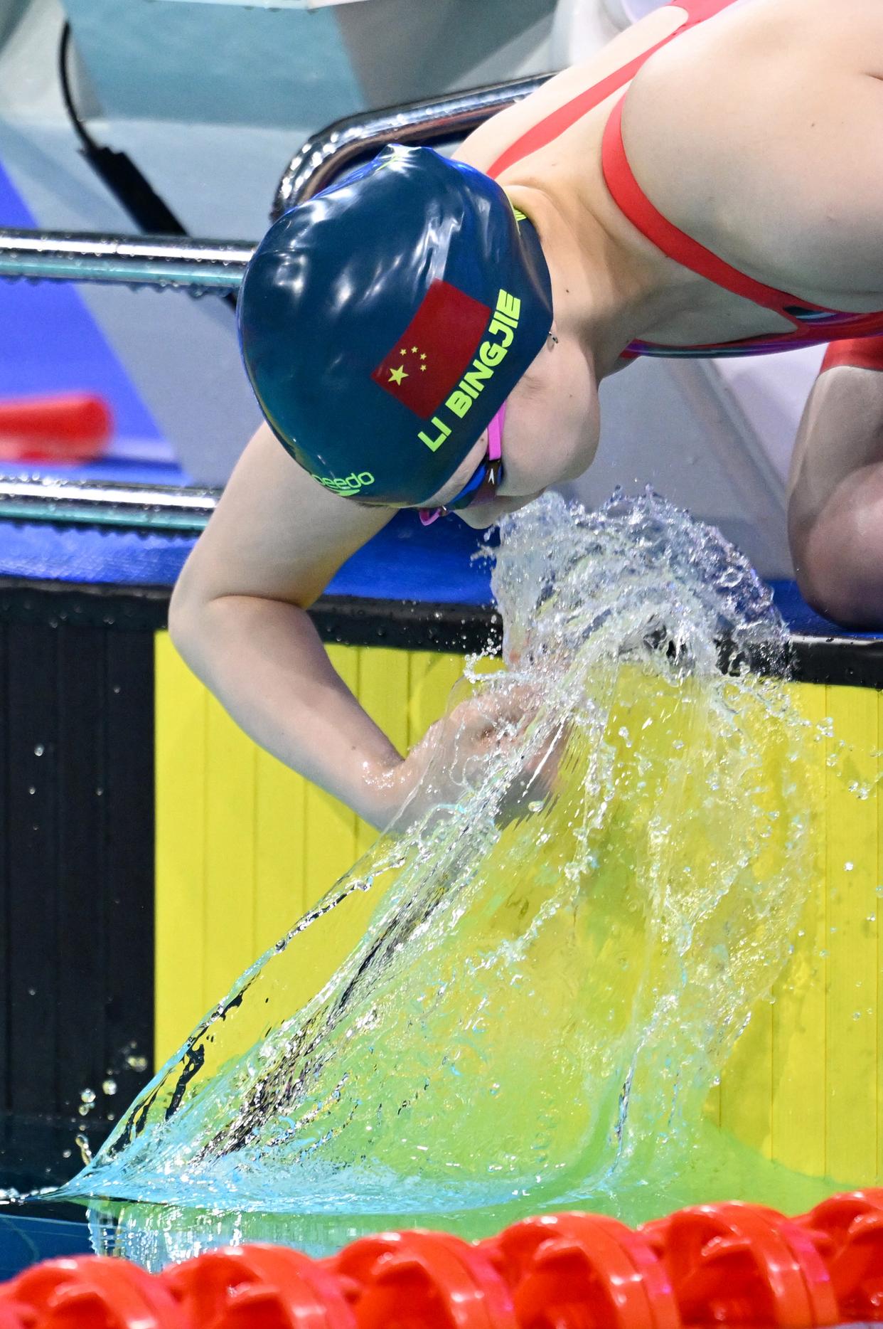 爱游戏网页版入口-游泳项目再添新冠军，超越自我！的简单介绍