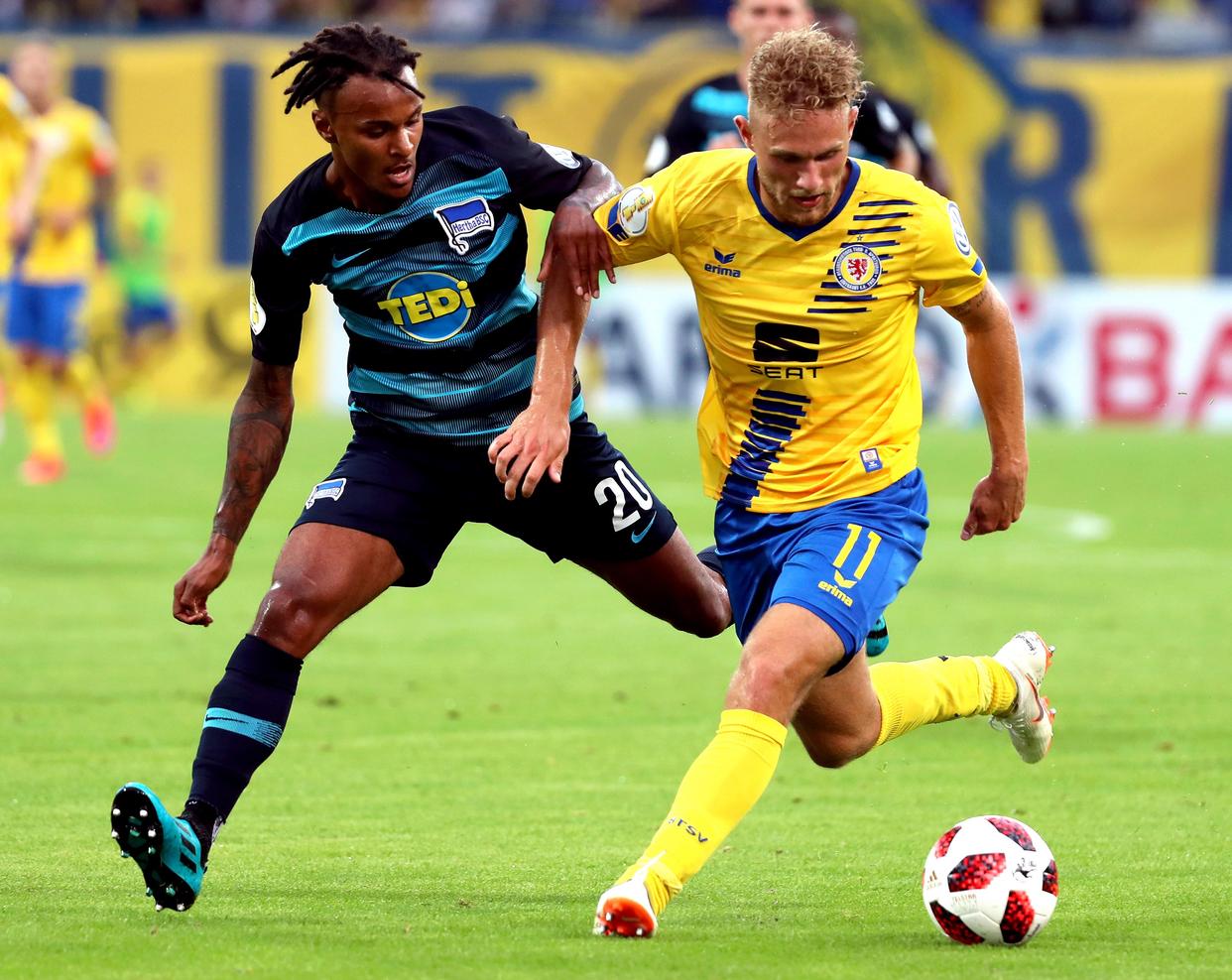 爱游戏官网入口-欧洲豪门球队竞逐胜利，精彩纷呈的简单介绍