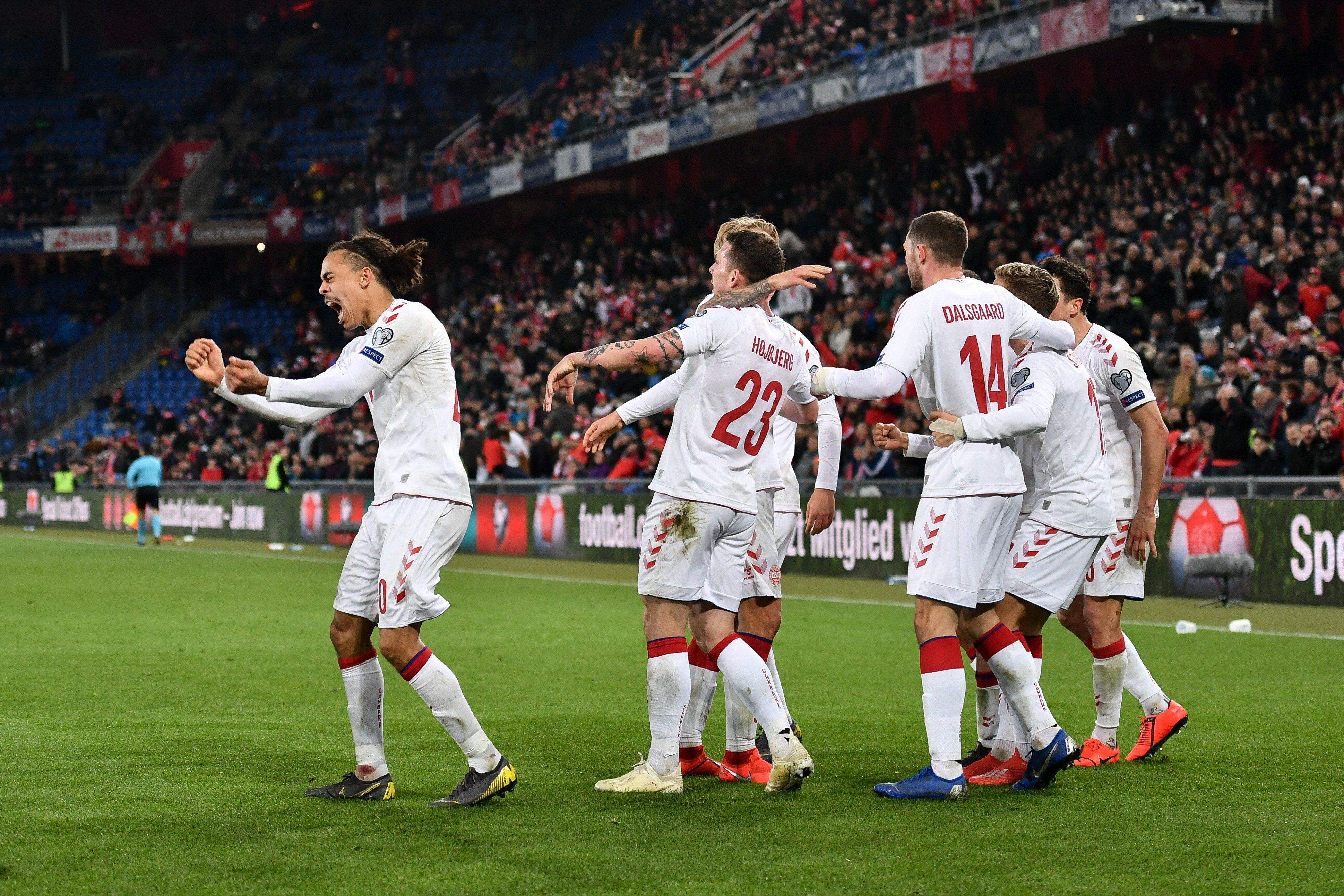 瑞士队在欧国联比赛中实力出众,高居榜首 瑞士队在欧国联比赛中实力出众,高居榜首