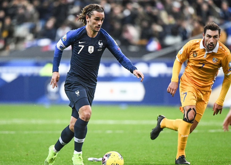 南斯拉夫小胜冰岛，惊险跻身淘汰赛的简单介绍