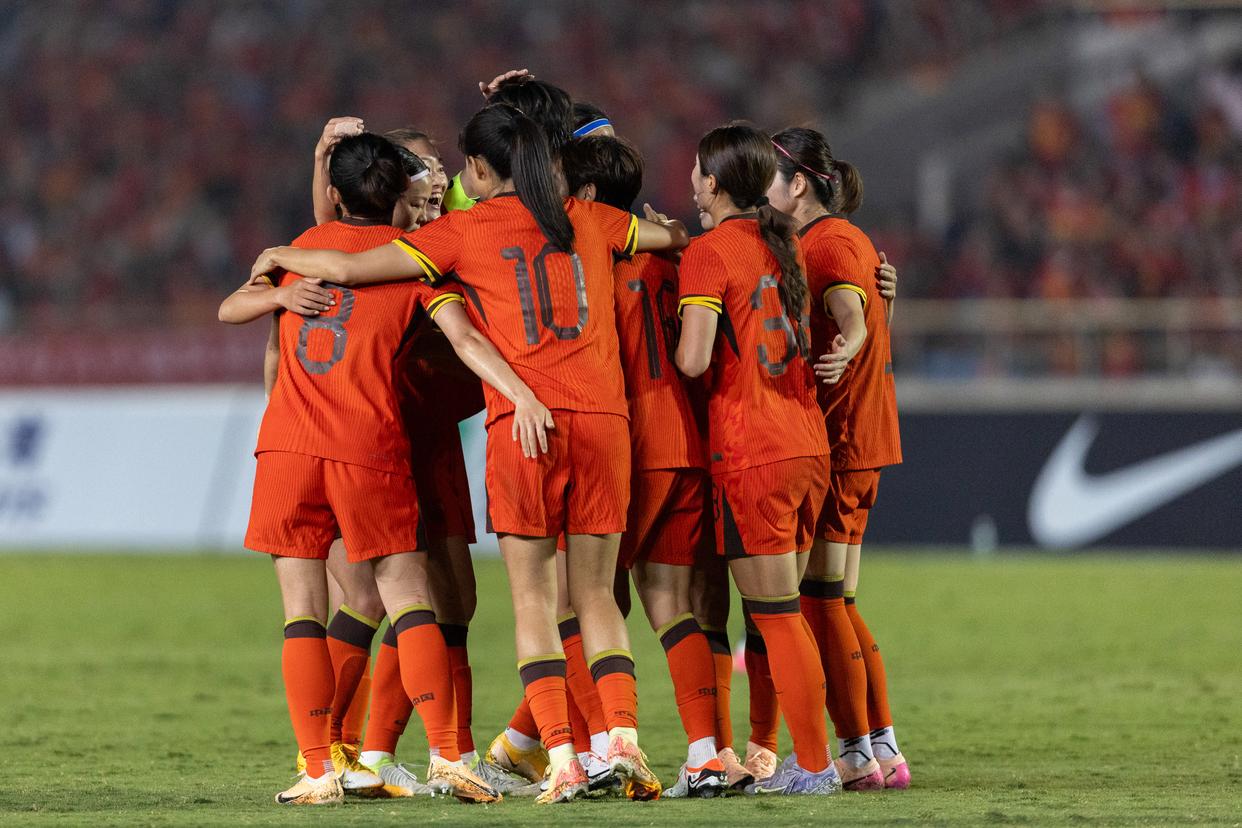 爱游戏官网-国际女足比赛精彩纷呈，双方实力均衡争夺激烈的简单介绍