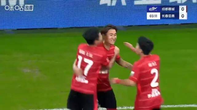 国安蓝鬼进攻构架新手段，逆袭反击全力以赴