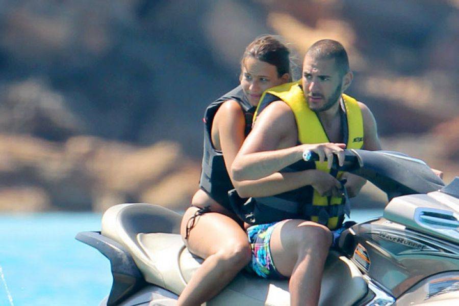 媒体曝光足球明星私人生活隐私