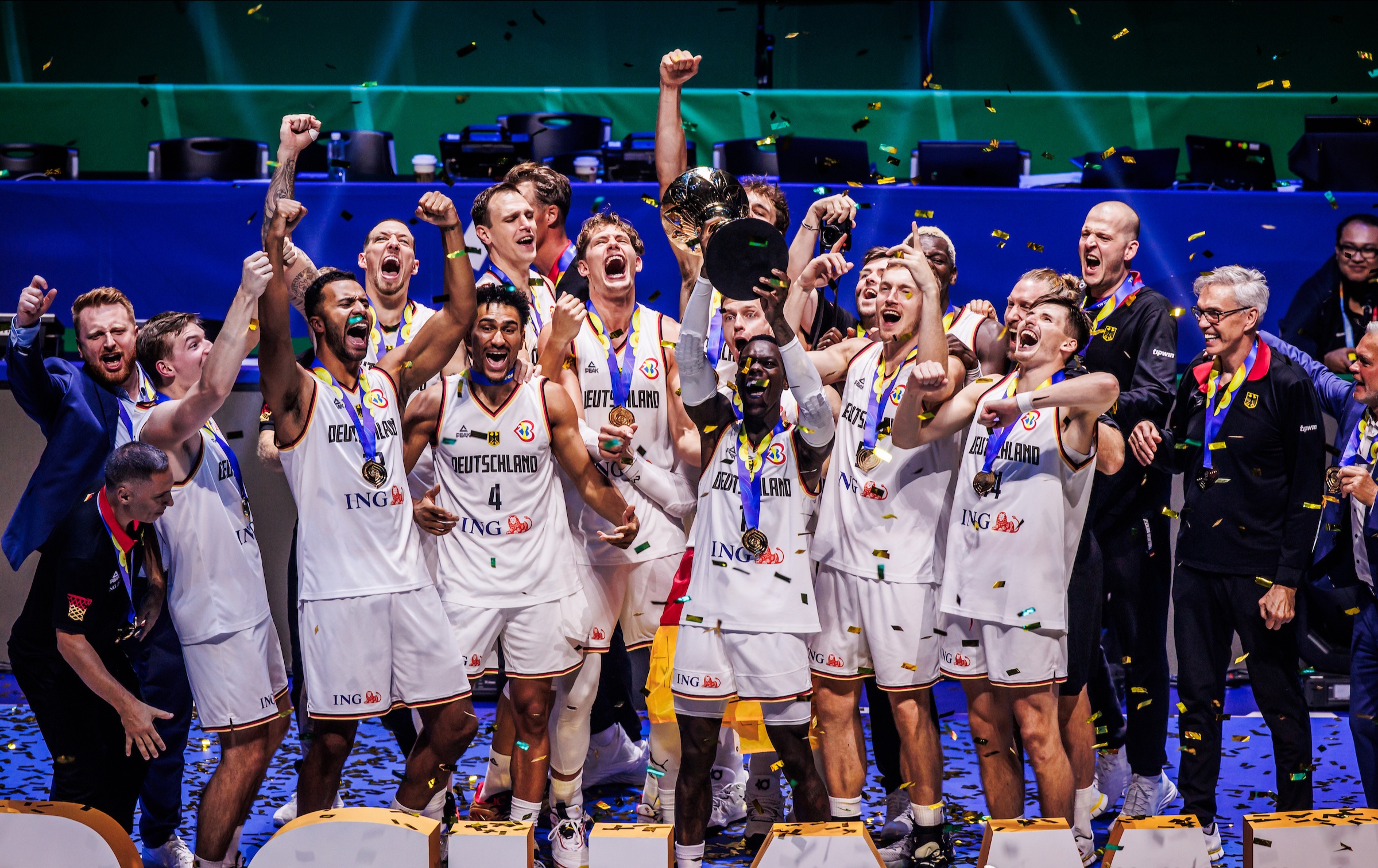 爱游戏中国官网-包含篮球盛宴：全球各地球队齐聚一堂的词条