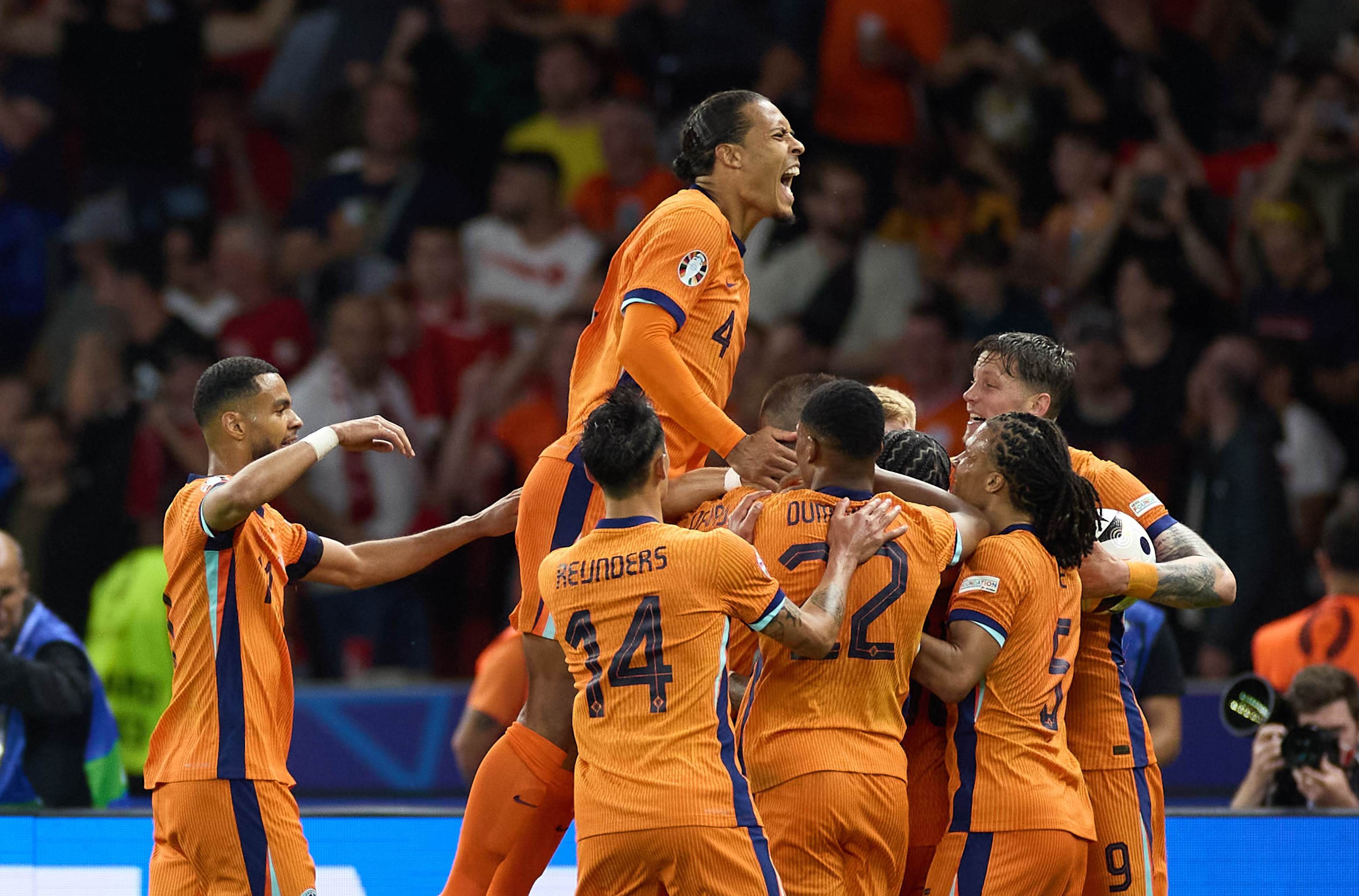 爱游戏官网网页版入口-荷兰女足在欧锦赛半决赛中横扫瑞士